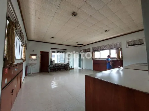 image RUMAH DAN TANAH, LUAS TANAH 1.240M², DEKAT SIMPANG LIMA, SEMARANG, JAWA TENGAH (5)