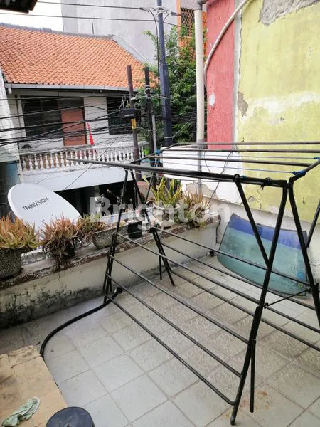 image RUMAH 8 X 12  KARTINI  JAKARTA PUSAT (4)