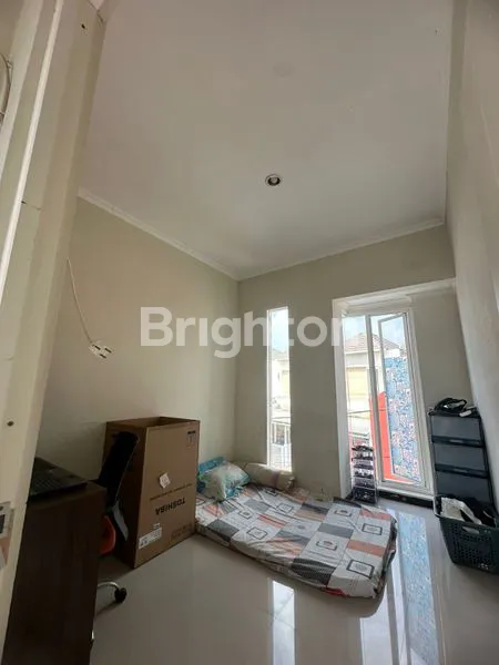 image RUMAH 2 LANTAI DI DE NAILA RESIDENCE MENGANTI GRSESIK (6)