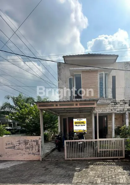 image RUMAH 2 LANTAI DI DE NAILA RESIDENCE MENGANTI GRSESIK (1)