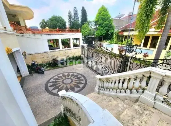 image DIJUAL RUMAH MEWAH DALAM CLUSTER LOKASI PREMIUM DI MAMPANG (6)