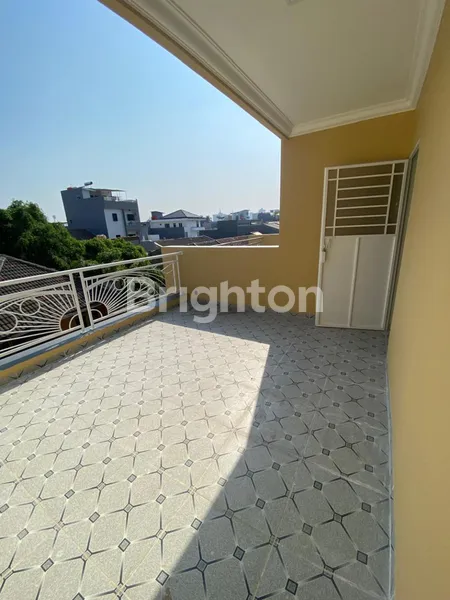 image MANGGA 8, 3 LANTAI (7)