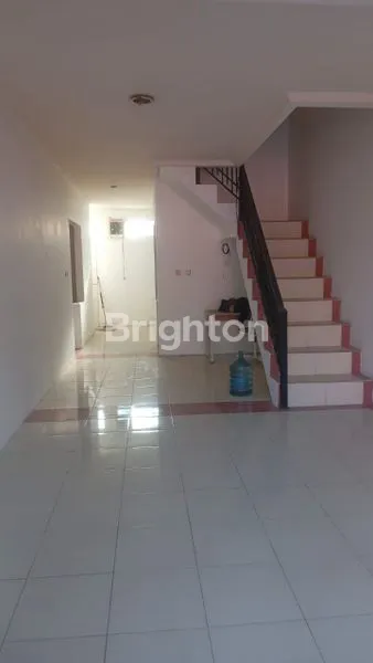 image RUMAH MEWAH 8+1 KT DI CIGADUNG DEKAT KAMPUS, COCOK KOST (4)