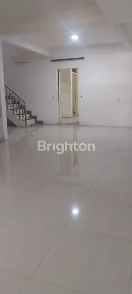 image RUMAH USAHA 3 LANTAI  RAYA NGINDEN SIRABAYA (7)