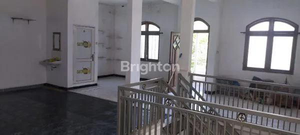image RUMAH USAHA 3 LANTAI  RAYA NGINDEN SIRABAYA (4)