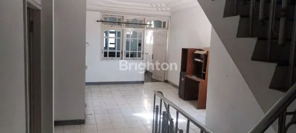 image RUMAH USAHA 3 LANTAI  RAYA NGINDEN SIRABAYA (3)