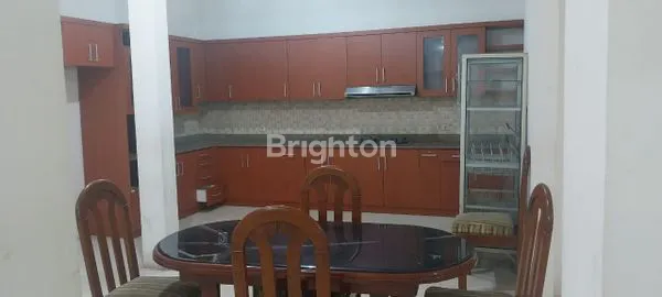 image RUMAH USAHA 3 LANTAI  RAYA NGINDEN SIRABAYA (6)