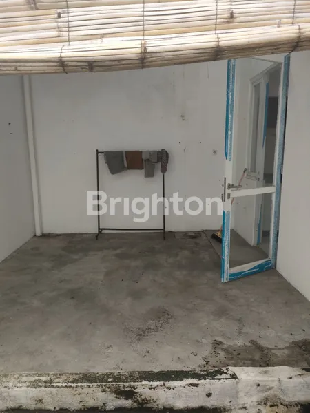 image RUMAH 1 LANTAI FULL FURNISH SIAP HUNI ROW JALAN LEBAR DI SUKOLILO (8)