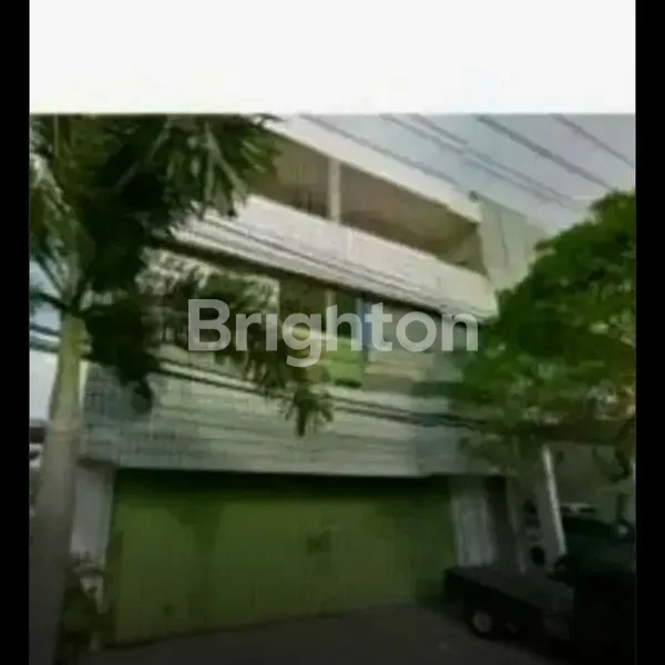 image RUKO 3 LANTAI ADA AC (1)