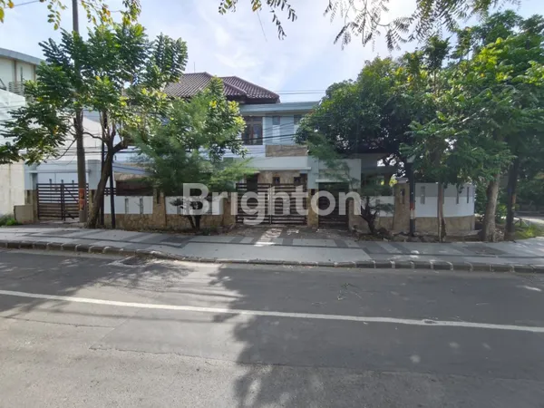 image RUMAH RAYA KEMBAR GAYUNGSARI  NOL JALAN UTAMA RUMAH 2 LANTAI (1)