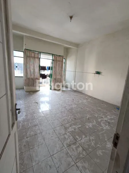 image RUKO DIJUAL CEPAT PENGAMPON SQUARE DEKAT PABEAN, JALAN SEMUT (2)