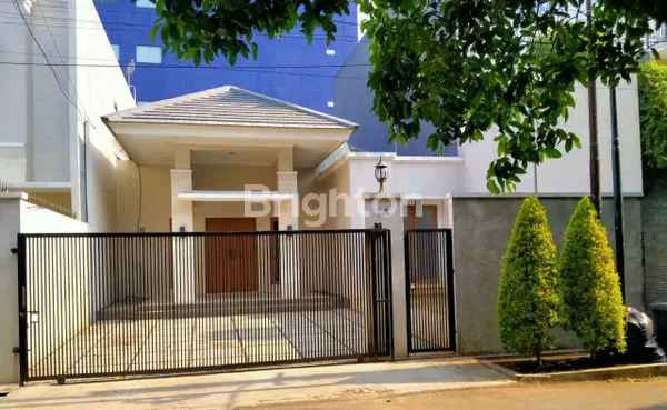 RUMAH DI PONDOK PINANG