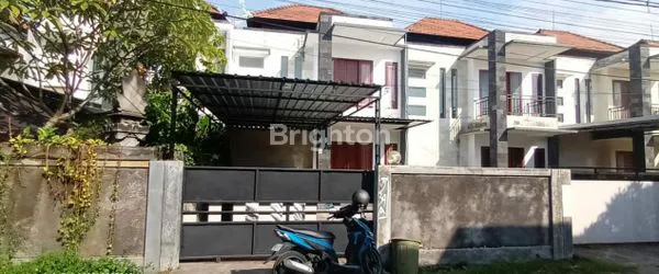 image RUMAH BERLANTAI 2 BERLOKASI DI SESETAN (1)