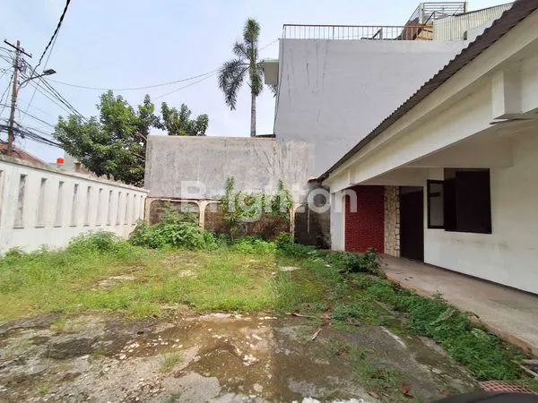 image TANAH LUAS BONUS BANGUNAN DI MAMPANG PRAPATAN JAKARTA SELATAN (3)