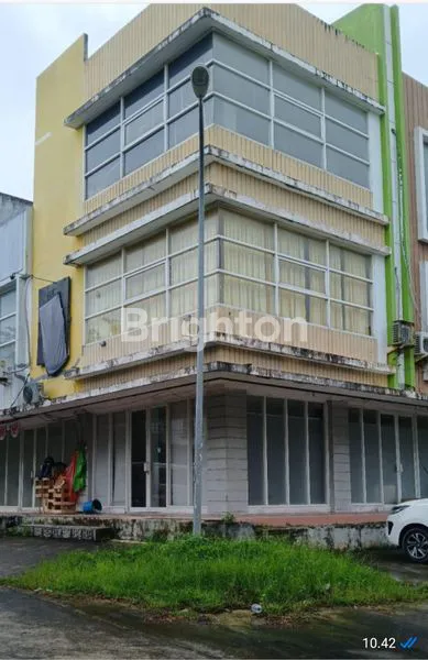 image RUKO CANTIK 3 LANTAI TURUN HARGA POSISI HOOK BALIKPAPAN (1)