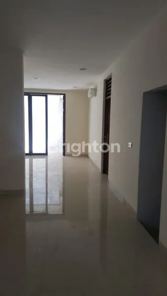 image RUMAH 2 LANTAI MINIMALIS SUTOREJO SELATAN SIAP HUNI DEKET ITS DAN PAKUWON CITY (4)