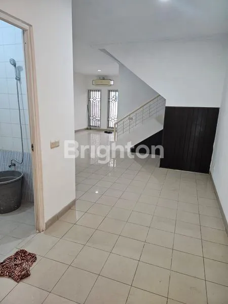 image DI JUAL CEPAT RUMAH 2 LANTAI SIAP HUNI DI GADING NIRWANA KELAPA GADING (2)