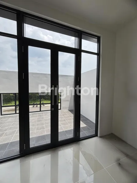 image RUKO 2 LANTAI BARU NEW GRESS TYPE ANTARA ARTA SPACE KOMPLEK PERUM AMESTA LIVING GUNUNGANYAR DEKAT MEDOKAN UPN RUNGKUT MERR (5)