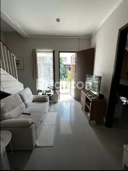 image RUMAH CANTIK DI GRAHA RAYA BINTARO (1)