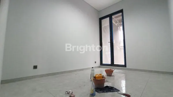 image RUMAH BARU SCANDINAVIAN GRESS DI PERUMAHAN MANYAR SURABAYA, SELANGKAH KE PUSAT KOTA, DEKAT MANYAR KERTOARJO, MANYAR JAYA, DHARMAHUSADA, KERTAJAYA, NGAGEL, BRATANG, KLAMPIS, WISMA MUKTI, PUCANG ANOM (4)