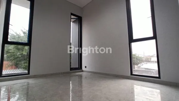 image RUMAH BARU SCANDINAVIAN GRESS DI PERUMAHAN MANYAR SURABAYA, SELANGKAH KE PUSAT KOTA, DEKAT MANYAR KERTOARJO, MANYAR JAYA, DHARMAHUSADA, KERTAJAYA, NGAGEL, BRATANG, KLAMPIS, WISMA MUKTI, PUCANG ANOM (8)