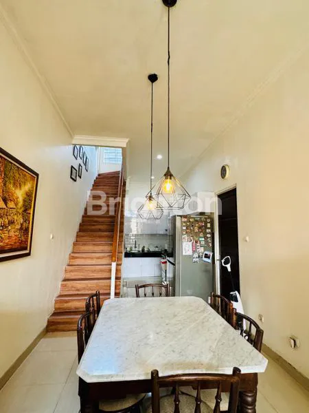 image RUMAH 2 LANTAI DI CLUSTER GRAHA RAYA DIJUAL (6)