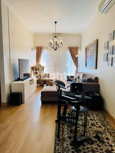 image RUMAH 2 LANTAI DI CLUSTER GRAHA RAYA DIJUAL (5)