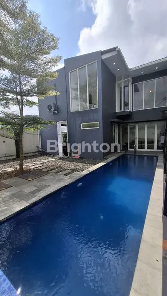 image RUMAH VILLA DENGAN KOLAM RENANG DI BUTTERFLY DAU, KABUPATEN MALANG (2)