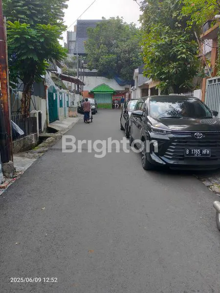 image HARGA AWAL 2,5M TURUN HARGA 2,2M RUMAH 2 LANTAI TERAWAT BAGUS , GARASI 1 MOBIL PAJERO BISA MASUK , ROW 2 MOBIL PASS , DAERAH SLIPI KEMANGGISAN  - JAKARTA BARAT (8)
