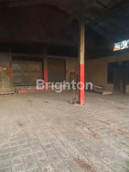 image TANAH PLUS BANGUNAN COCOK UNTUK GUDANG DIPINGGIR JALAN RAYA DIAREA DENPASAR BARAT (1)