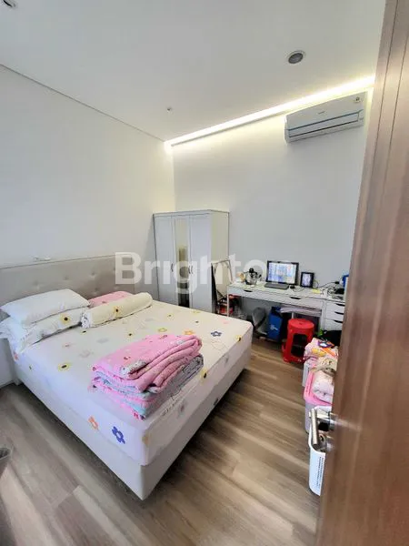 image RUMAH FUTURISTIK MANDIRI ALAM SUTERA (2)