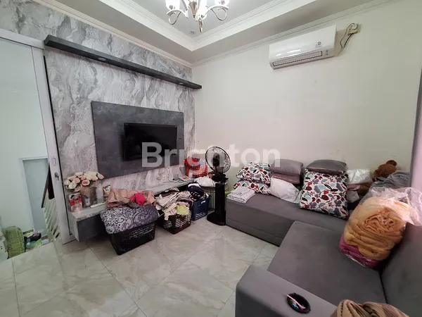 image RUMAH 2 LANTAI SEMI FURNISHED DI DUREN JAYA BEKASI, 25 MENIT KE TOL BEKASI BARAT (7)
