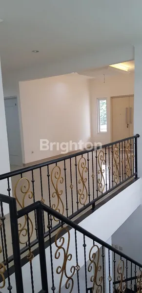 image JUAL/SEWA RUMAH BRAND NEW DEKAT MALL PONDOK INDAH (2)