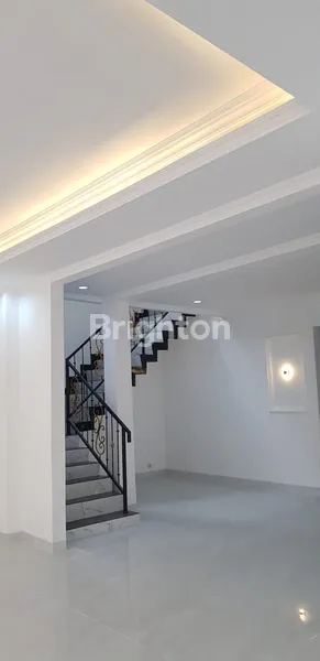 image JUAL/SEWA RUMAH BRAND NEW DEKAT MALL PONDOK INDAH (4)