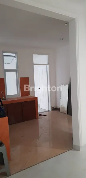 image JUAL/SEWA RUMAH BRAND NEW DEKAT MALL PONDOK INDAH (5)