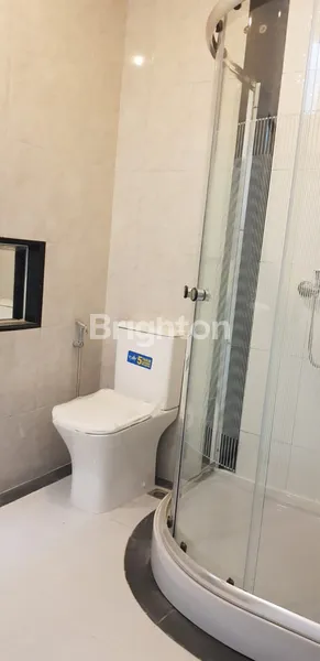 image JUAL/SEWA RUMAH BRAND NEW DEKAT MALL PONDOK INDAH (6)
