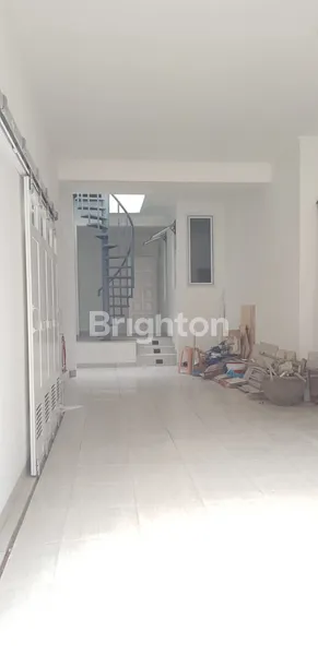 image JUAL/SEWA RUMAH BRAND NEW DEKAT MALL PONDOK INDAH (7)