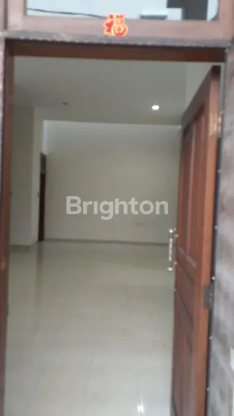 image RUMAH 1 LANTAI PLAFON TINGGI DI JERUK NIPIS, JAKARTA BARAT (8)