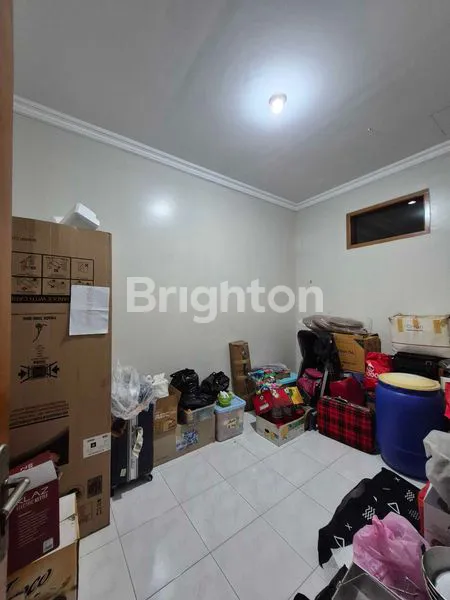 image RUMAH 3 LANTAI SIAP HUNI PADEMANGAN JAKARTA UTARA (3)