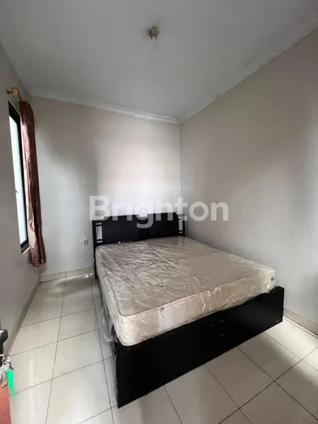 image RUMAH CANTIK NYAMAN 2 LANTAI  DI LIMUS PRATAMA REGENCY (7)