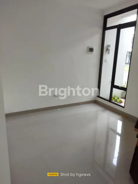 image RUMAH BAGUS DAN MODERN HARUS TERJUAL (6)