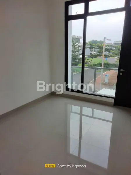 image RUMAH BAGUS DAN MODERN HARUS TERJUAL (4)