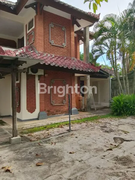 image RUMAH BESAR DI TAMAN GRIYA, DEKAT KERAMAIAN DAN PUSAT² PERBELANJAAN (3)