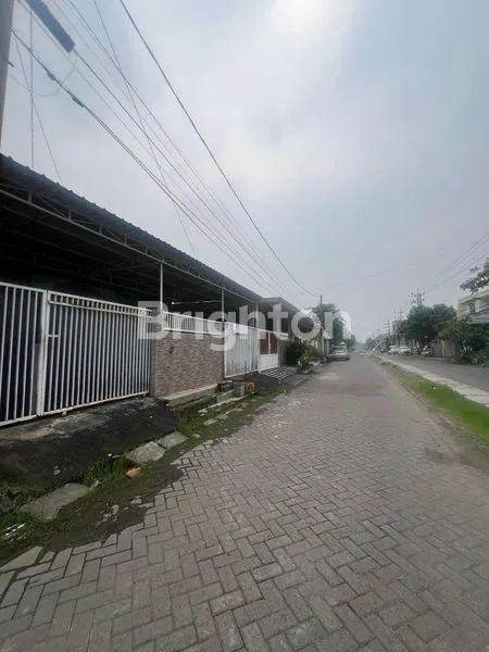 image RUMAH TINGGAL 1.5 LANTAI NOL JALAN RAYA WONOREJO SURABAYA TIMUR (2)