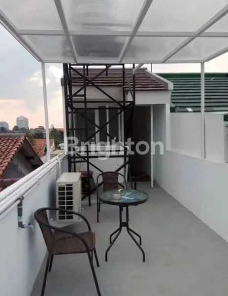 image RUMAH 3 LANTAI GANDARIA JAKARTA SELATAN SIAP HUNI STRATEGIS (5)