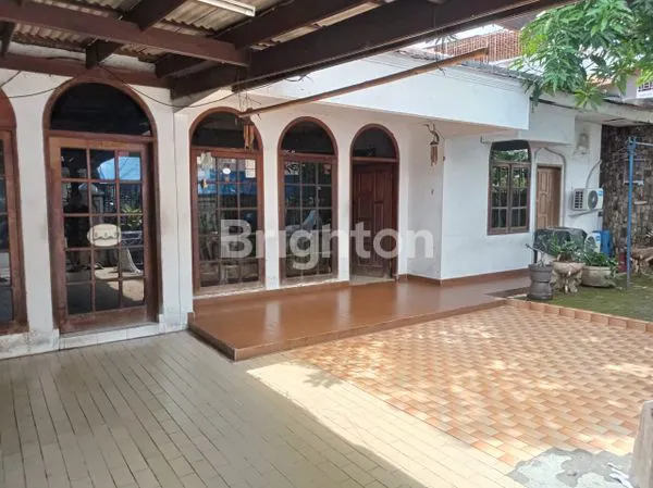 image RUMAH SUNTER MAS BARAT, LUAS 288M2, DEKAT SEKOLAH ST. CAROLINE, SIAP HUNI! (3)