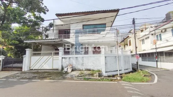 image KOMPLEK PERUMAHAN JALAN KESEHATAN CIDENG JAKARTA PUSAT HOEK 2 LANTAI LUAS TANAH 372 M2 HADAP UTARA PORTAL ONE GATE SYSTEM CARPORT 4 MOBIL HANYA 100 METER MENUJU PUSAT BISNIS DAN PERKANTORAN CIDENG TIMUR (1)