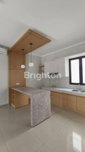 image SUMMARECON CROWN GADING MINIMALIS MODERN SEMI FURNISH DEKAT HARAPAN INDAH (3)