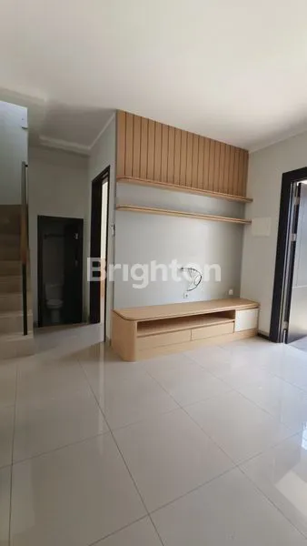 image SUMMARECON CROWN GADING MINIMALIS MODERN SEMI FURNISH DEKAT HARAPAN INDAH (5)