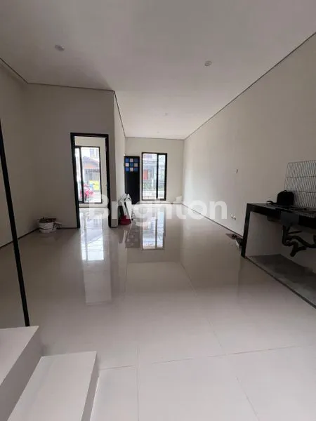 image RUMAH 2 LANTAI DI BINTARO JAYA SEKTOR 5 DIJUAL (2)